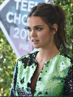 Maia Mitchell Debby Ryan Porn - Maia Mitchell | Teen Choice Awards (2016)